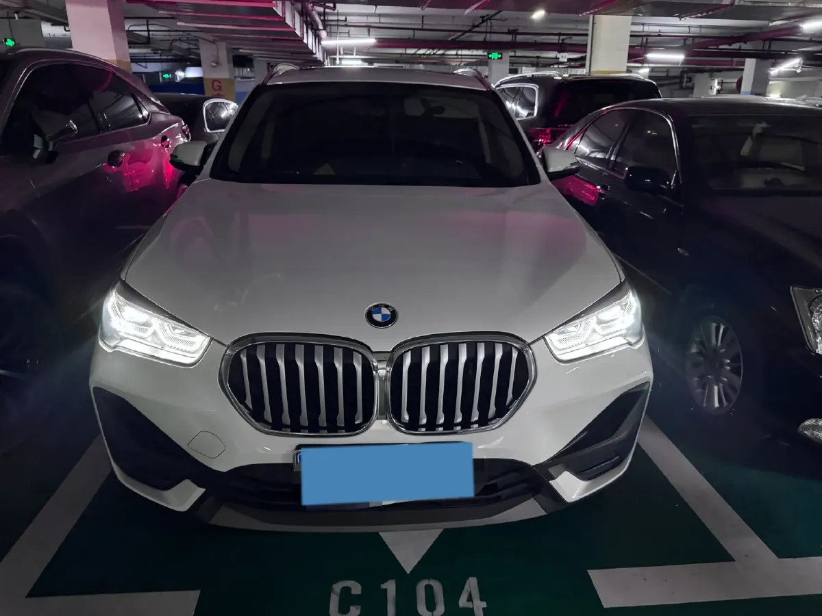 2021 BMW X1 2.0T 192HP L4 7DCT,autocango,china used car exporter,china ev exporter,chinese used car exporter,chinese used ev exporter