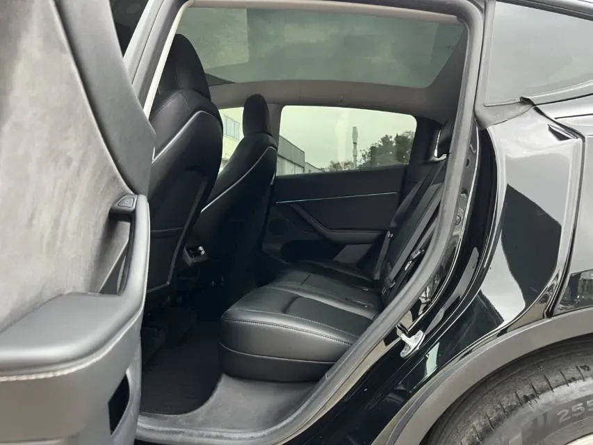 2022 Tesla Model Y BEV 60KWH,autocango,china used car exporter,china ev exporter,chinese used car exporter,chinese used ev exporter