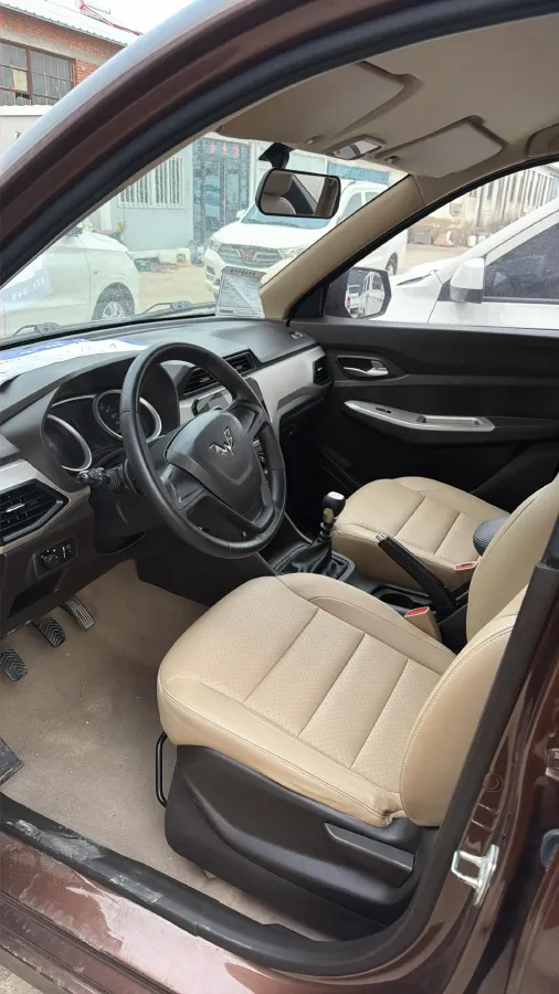 2019 WuLing HongGuang 1.5L 99HP L4 6MT,autocango,china used car exporter,china ev exporter,chinese used car exporter,chinese used ev exporter