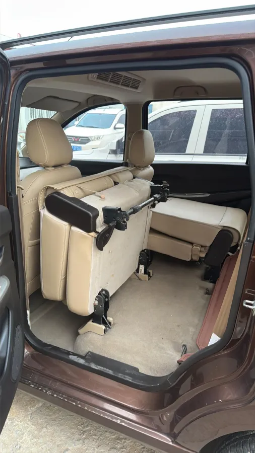 2019 WuLing HongGuang 1.5L 99HP L4 6MT,autocango,china used car exporter,china ev exporter,chinese used car exporter,chinese used ev exporter