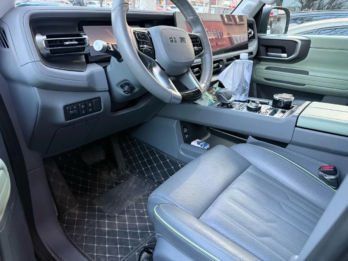 2024 Beijing BJ40 2.0T 245HP L4 8AT,autocango,china used car exporter,china ev exporter,chinese used car exporter,chinese used ev exporter