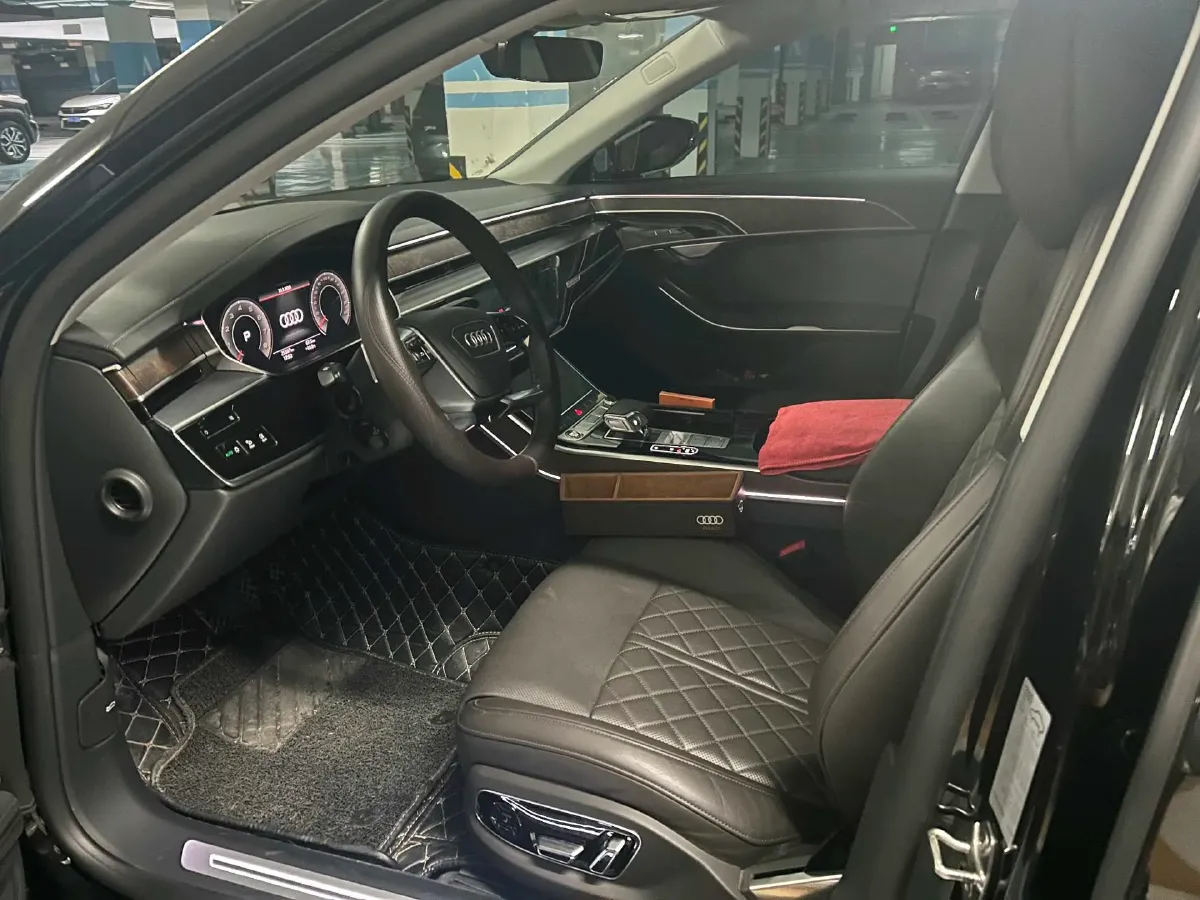 2021 Audi A8 3.0T 340HP V6 8AT,autocango,china used car exporter,china ev exporter,chinese used car exporter,chinese used ev exporter