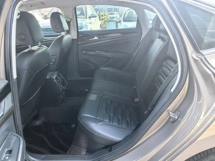 2019 Skoda Kodiak 2.0T 186HP L4 7DCT,autocango,china used car exporter,china ev exporter,chinese used car exporter,chinese used ev exporter