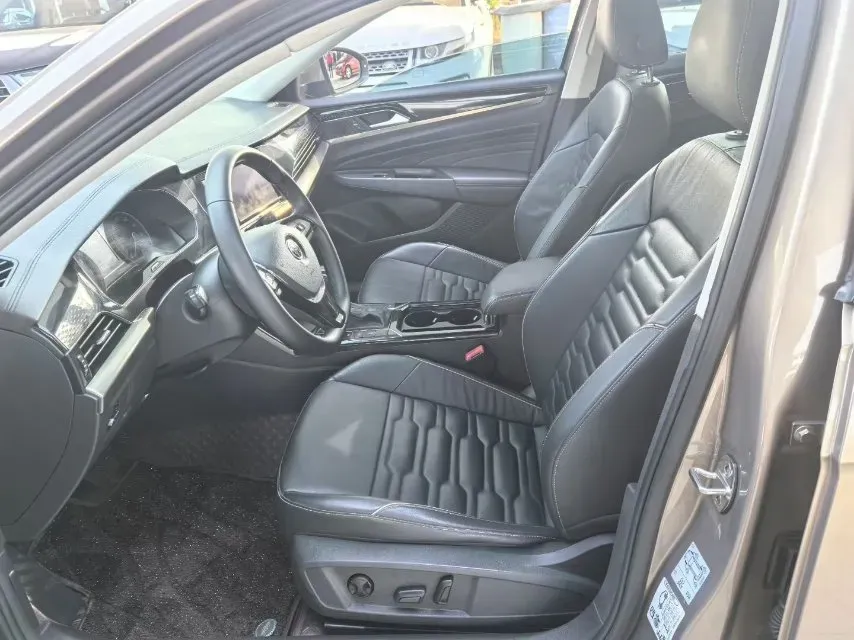 2019 Skoda Kodiak 2.0T 186HP L4 7DCT,autocango,china used car exporter,china ev exporter,chinese used car exporter,chinese used ev exporter