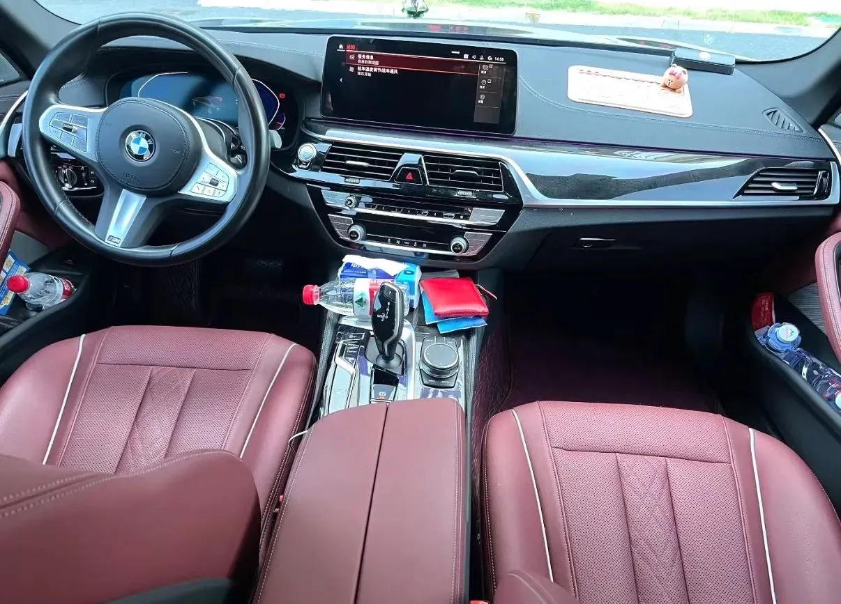 2022 BMW 5 Series 2.0T 184HP L4 8AT,autocango,china used car exporter,china ev exporter,chinese used car exporter,chinese used ev exporter