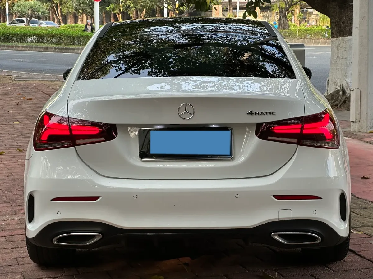 2020 Mercedes-Benz A Class 2.0T 190HP L4 7DCT,autocango,china used car exporter,china ev exporter,chinese used car exporter,chinese used ev exporter