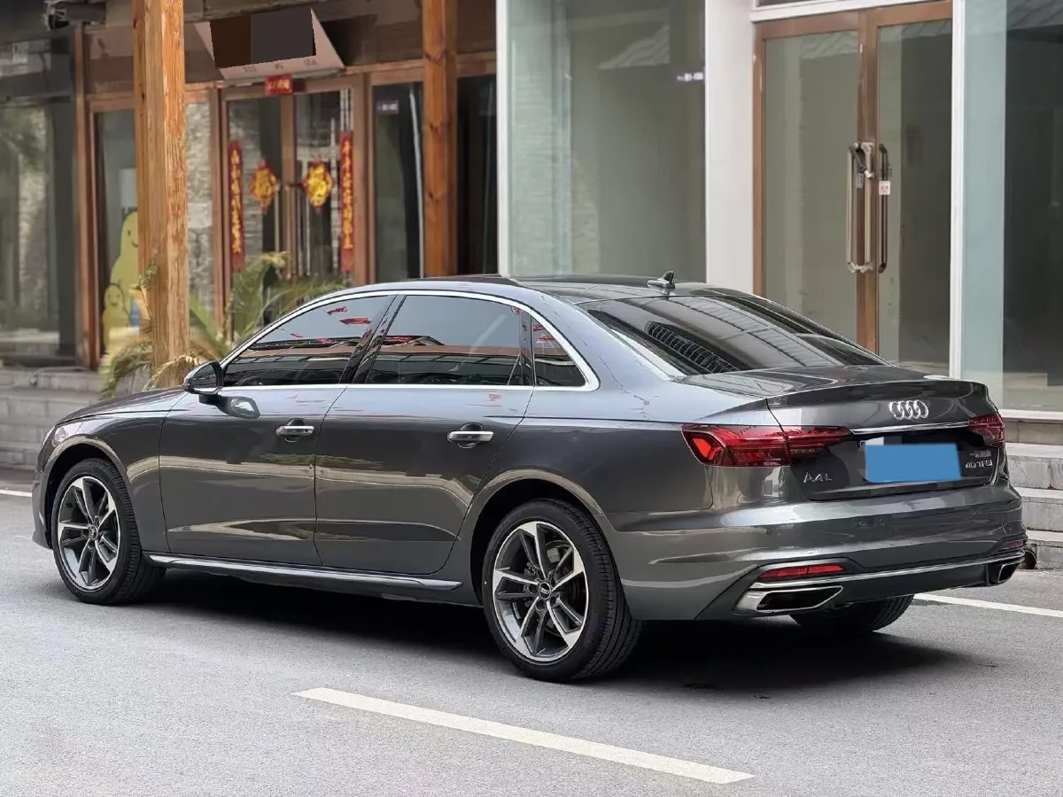 2022 Audi A4L 2.0T 190HP L4 7DCT,autocango,china used car exporter,china ev exporter,chinese used car exporter,chinese used ev exporter