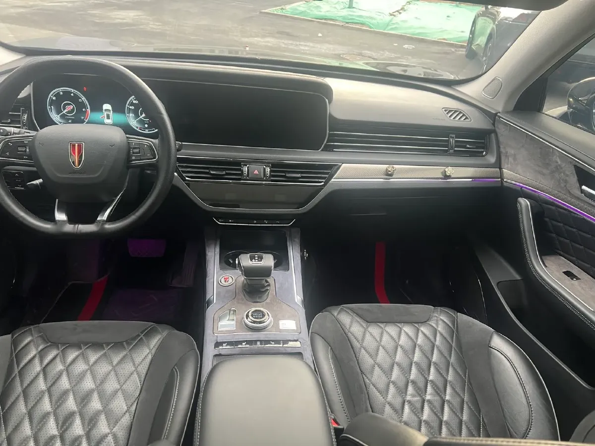 2022 HongQi HS5 2.0T 224HP L4 6AT,autocango,china used car exporter,china ev exporter,chinese used car exporter,chinese used ev exporter