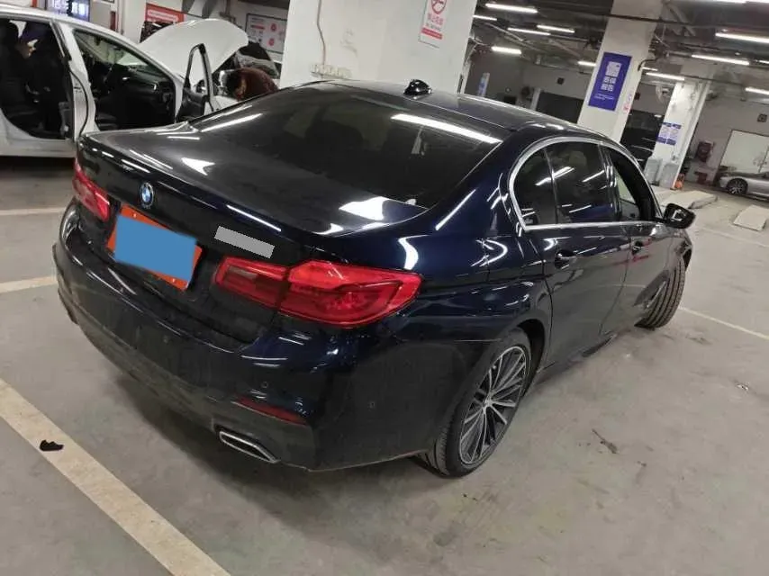 2020 BMW 5 Series 2.0T 252HP L4 8AT,autocango,china used car exporter,china ev exporter,chinese used car exporter,chinese used ev exporter