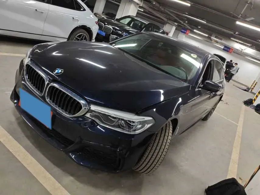 2020 BMW 5 Series 2.0T 252HP L4 8AT,autocango,china used car exporter,china ev exporter,chinese used car exporter,chinese used ev exporter