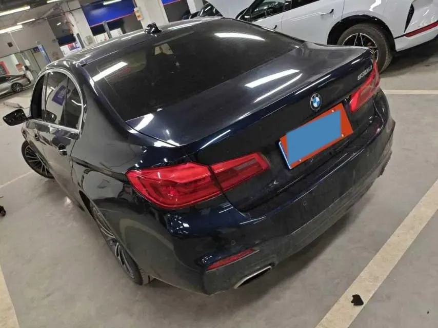 2020 BMW 5 Series 2.0T 252HP L4 8AT,autocango,china used car exporter,china ev exporter,chinese used car exporter,chinese used ev exporter