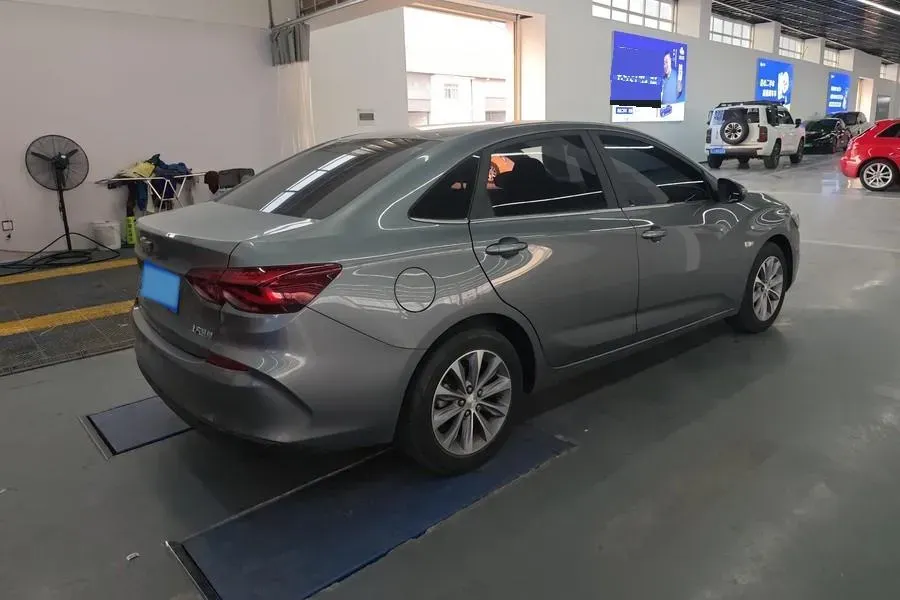 2021 Chevrolet Monza 1.5L 113HP L4 6AT,autocango,china used car exporter,china ev exporter,chinese used car exporter,chinese used ev exporter