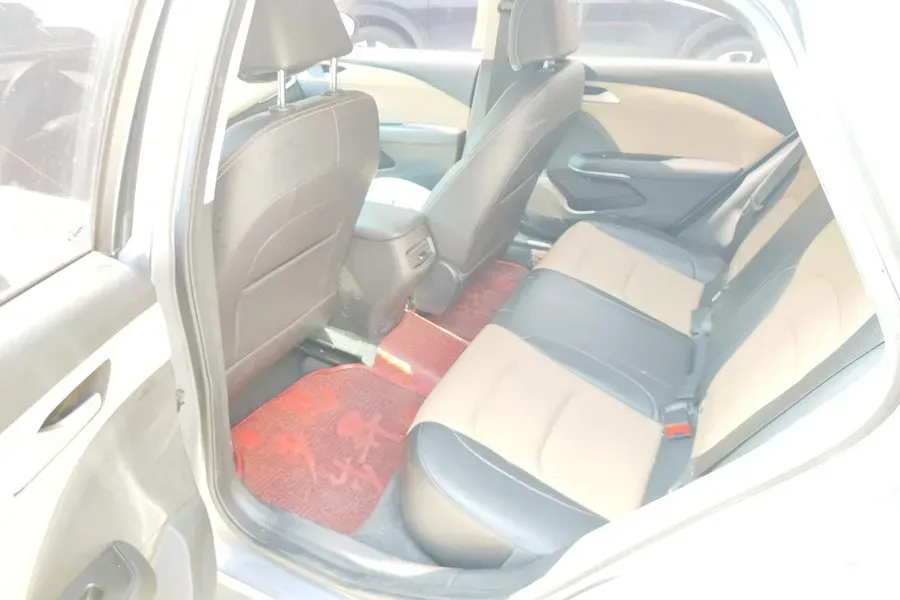 2021 Chevrolet Monza 1.5L 113HP L4 6AT,autocango,china used car exporter,china ev exporter,chinese used car exporter,chinese used ev exporter