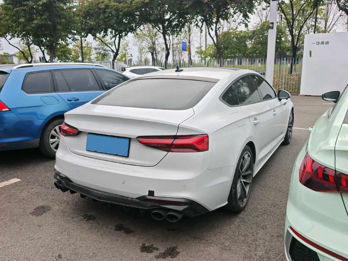 2021 Audi A5 2.0T 252HP L4 7DCT,autocango,china used car exporter,china ev exporter,chinese used car exporter,chinese used ev exporter
