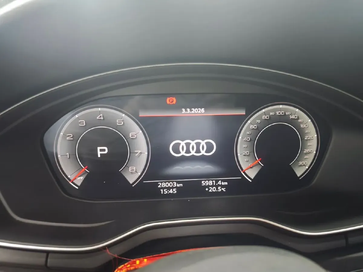 2023 Audi A4L 2.0T 190HP L4 7DCT,autocango,china used car exporter,china ev exporter,chinese used car exporter,chinese used ev exporter
