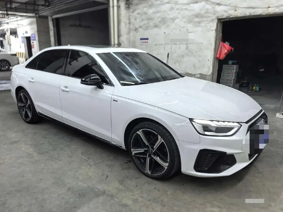 2023 Audi A4L 2.0T 190HP L4 7DCT,autocango,china used car exporter,china ev exporter,chinese used car exporter,chinese used ev exporter
