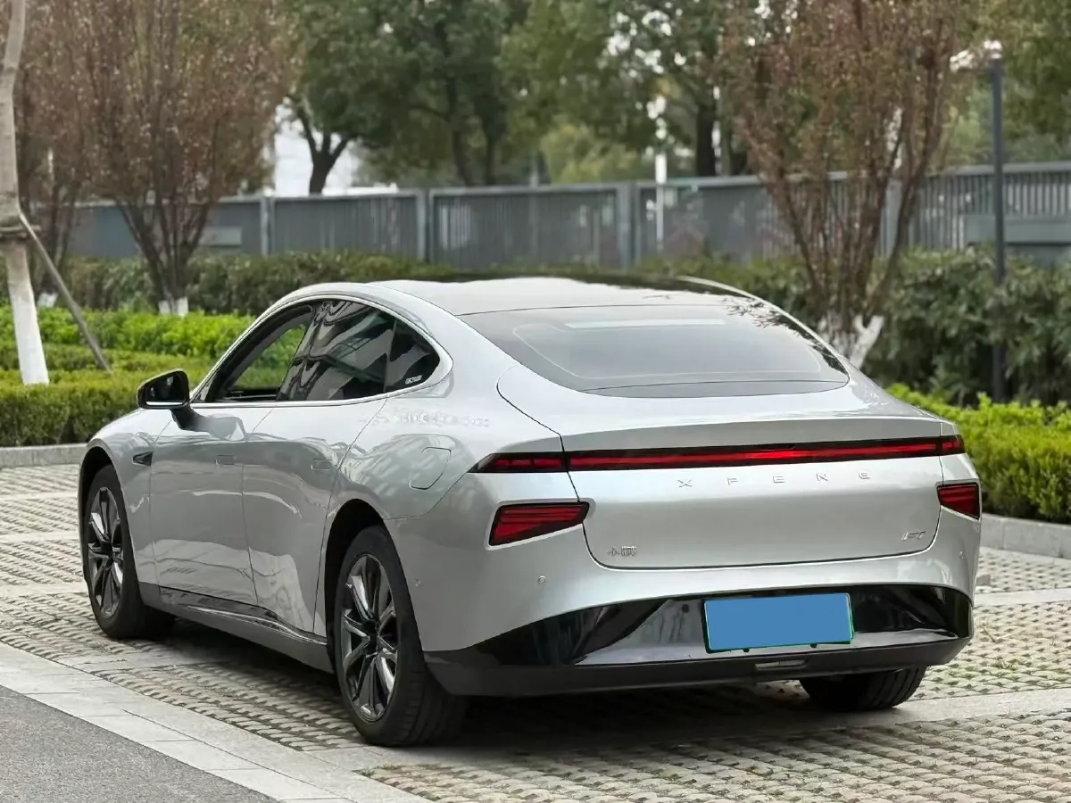 2020 DS 7 1.6T 215HP L4 8AT,autocango,china used car exporter,china ev exporter,chinese used car exporter,chinese used ev exporter