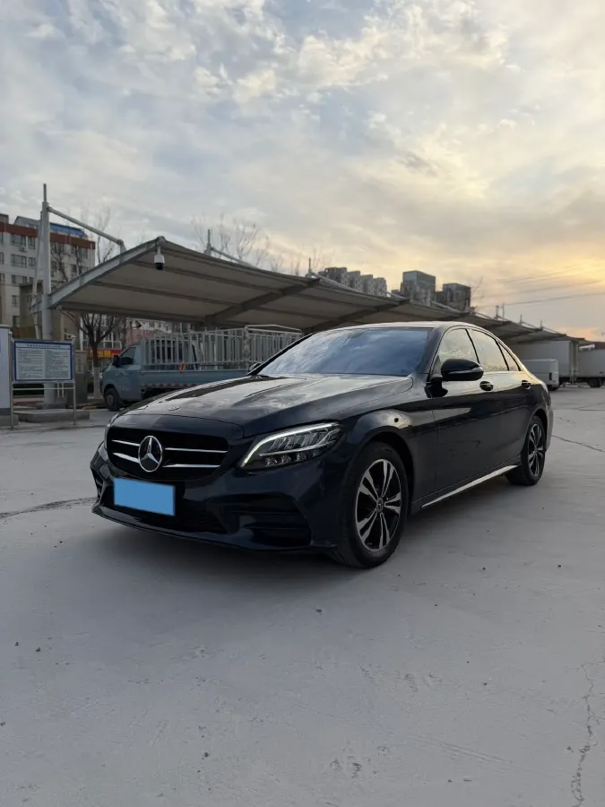 2020 Mercedes-Benz C Class 1.5T 184HP L4 9AT,autocango,china used car exporter,china ev exporter,chinese used car exporter,chinese used ev exporter