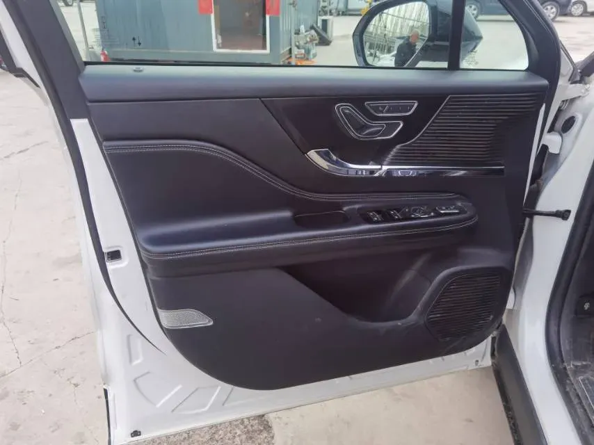 2021 Lincoln Corsair 2.0T 245HP L4 8AT,autocango,china used car exporter,china ev exporter,chinese used car exporter,chinese used ev exporter