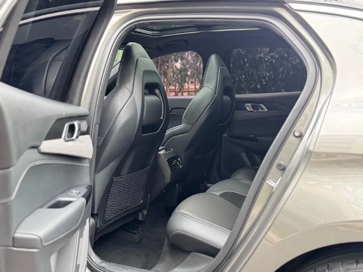 2022 LYNK&CO 03 1.5T 180HP L3 7DCT,autocango,china used car exporter,china ev exporter,chinese used car exporter,chinese used ev exporter