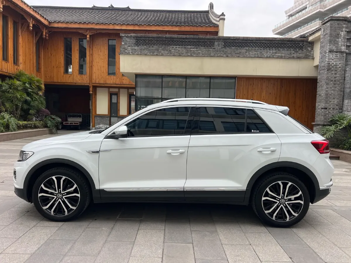 2022 Volkswagen T-Roc 1.4T 150HP L4 7DCT,autocango,china used car exporter,china ev exporter,chinese used car exporter,chinese used ev exporter