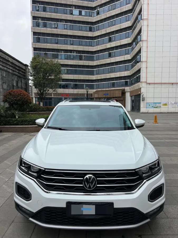 2022 Volkswagen T-Roc 1.4T 150HP L4 7DCT,autocango,china used car exporter,china ev exporter,chinese used car exporter,chinese used ev exporter