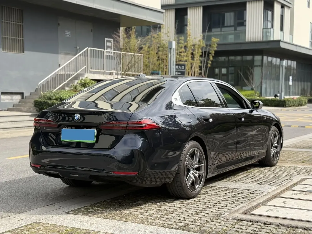 2024 BMW i5 BEV 79.05KWH,autocango,china used car exporter,china ev exporter,chinese used car exporter,chinese used ev exporter