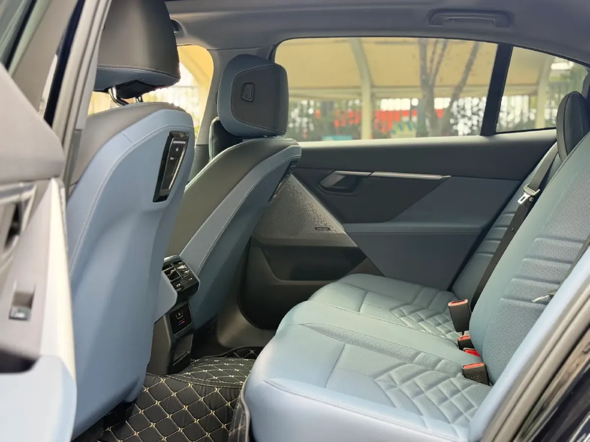 2024 BMW i5 BEV 79.05KWH,autocango,china used car exporter,china ev exporter,chinese used car exporter,chinese used ev exporter