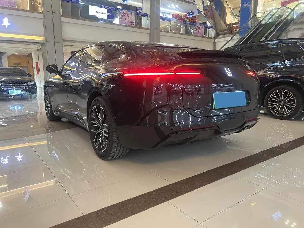 2025 Avatr 12 1.5T 156HP L4 REEV 39.05KWH,autocango,china used car exporter,china ev exporter,chinese used car exporter,chinese used ev exporter