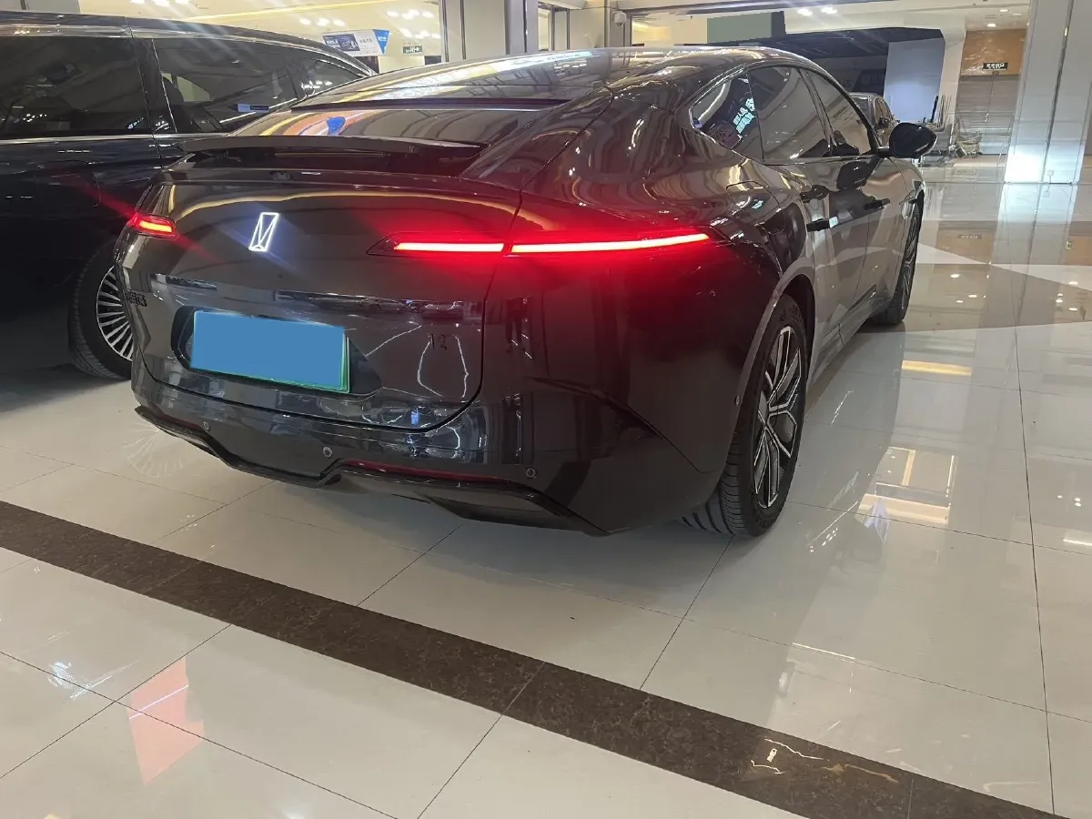 2025 Avatr 12 1.5T 156HP L4 REEV 39.05KWH,autocango,china used car exporter,china ev exporter,chinese used car exporter,chinese used ev exporter