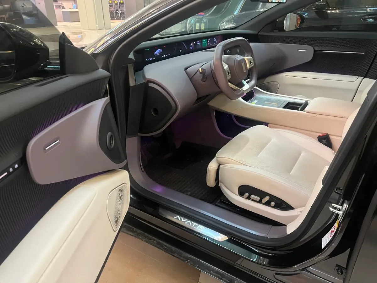 2025 Avatr 12 1.5T 156HP L4 REEV 39.05KWH,autocango,china used car exporter,china ev exporter,chinese used car exporter,chinese used ev exporter