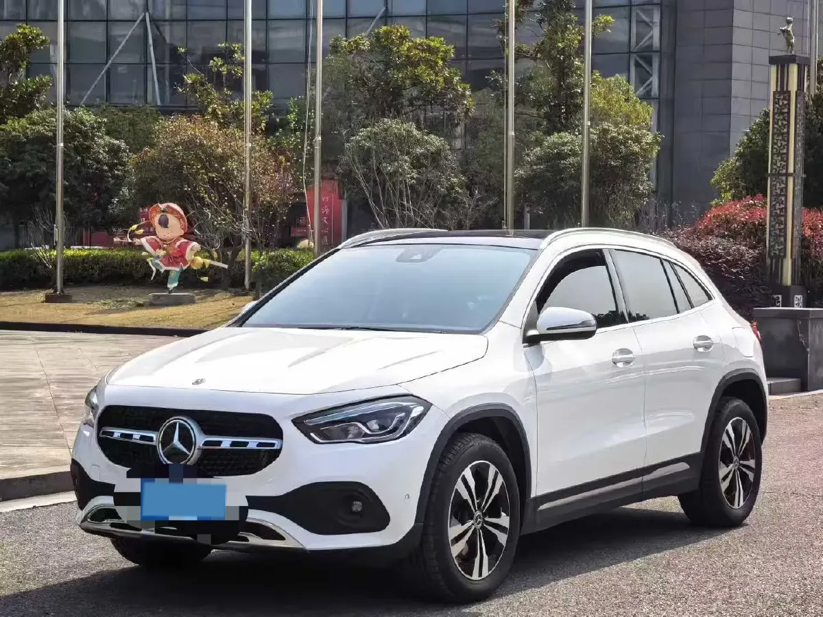 2022 Mercedes-Benz GLA Class 2.0T 190HP L4 8DCT,autocango,china used car exporter,china ev exporter,chinese used car exporter,chinese used ev exporter