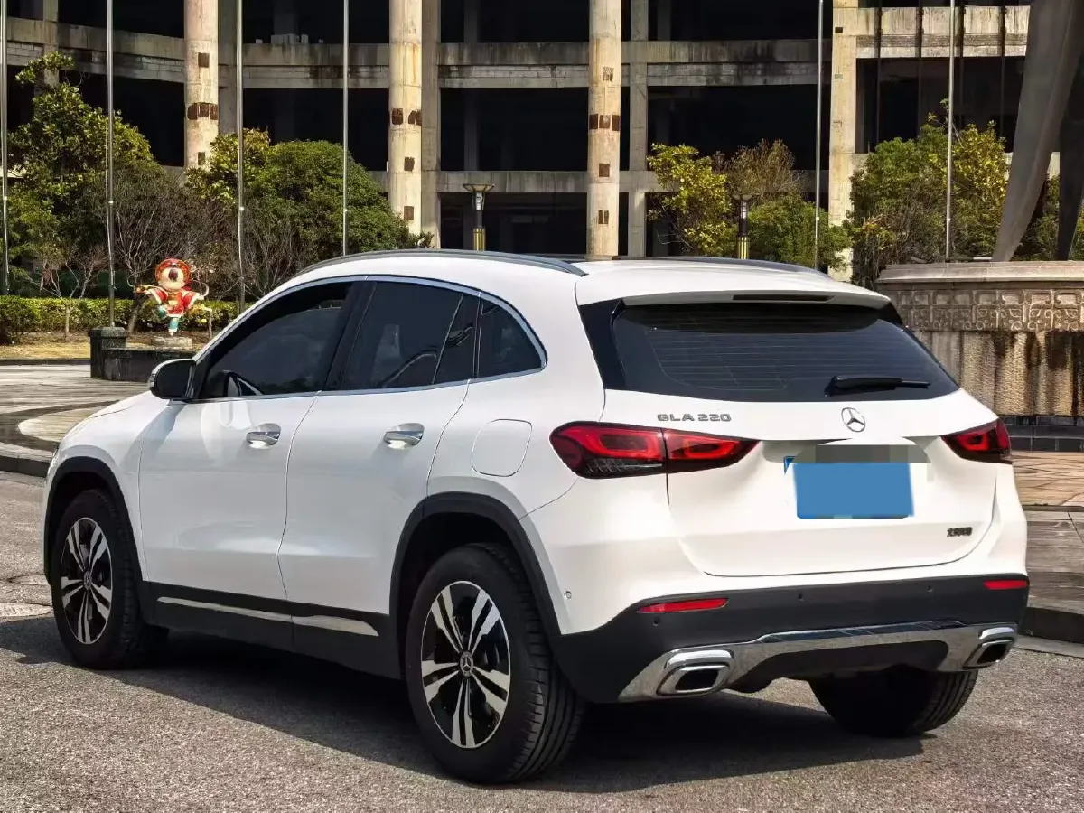 2022 Mercedes-Benz GLA Class 2.0T 190HP L4 8DCT,autocango,china used car exporter,china ev exporter,chinese used car exporter,chinese used ev exporter