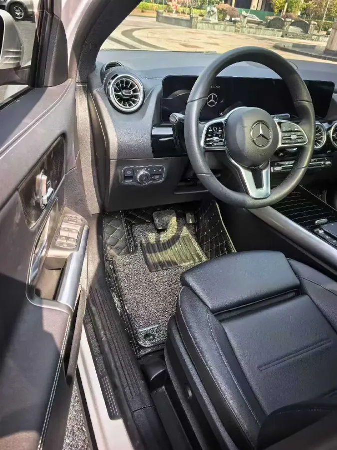 2022 Mercedes-Benz GLA Class 2.0T 190HP L4 8DCT,autocango,china used car exporter,china ev exporter,chinese used car exporter,chinese used ev exporter