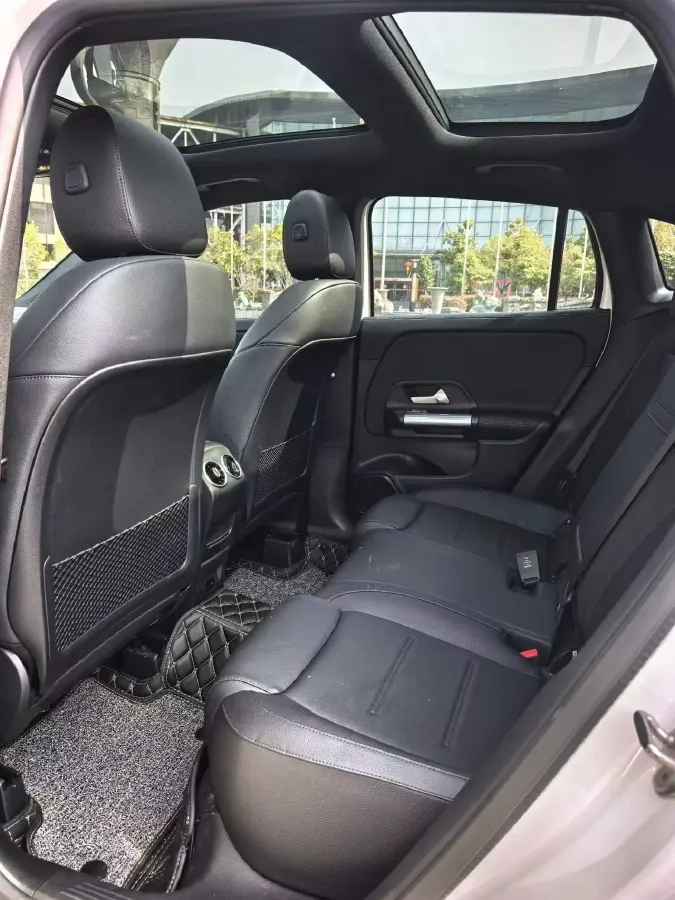 2022 Mercedes-Benz GLA Class 2.0T 190HP L4 8DCT,autocango,china used car exporter,china ev exporter,chinese used car exporter,chinese used ev exporter