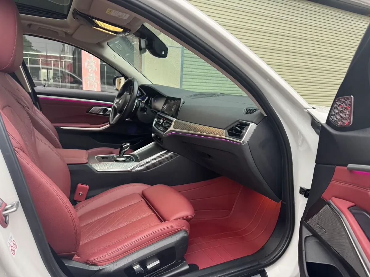 2022 BMW 3 Series 2.0T 184HP L4 8AT,autocango,china used car exporter,china ev exporter,chinese used car exporter,chinese used ev exporter