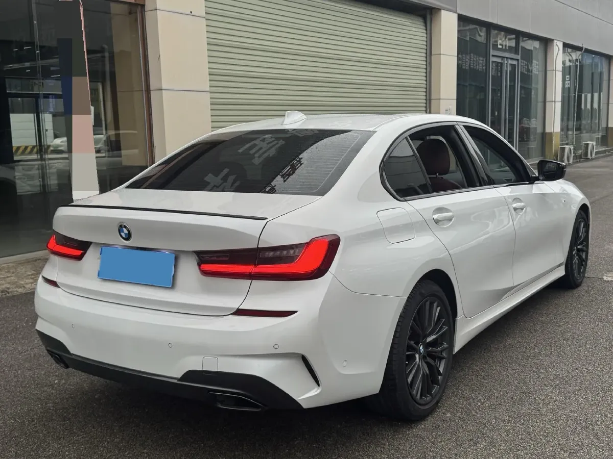 2022 BMW 3 Series 2.0T 184HP L4 8AT,autocango,china used car exporter,china ev exporter,chinese used car exporter,chinese used ev exporter