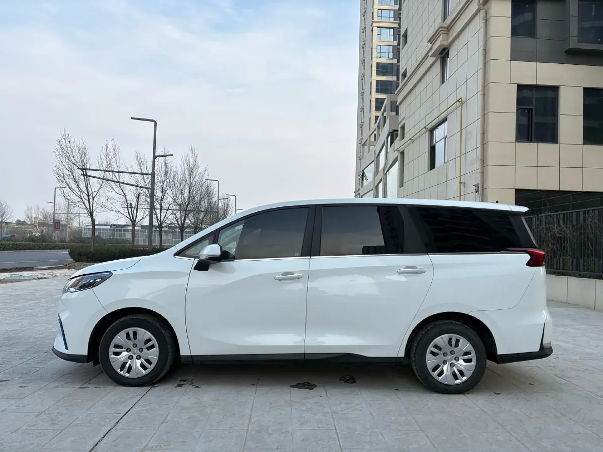 2022 MAXUS DaJia 5 BEV 61.1KWH,autocango,china used car exporter,china ev exporter,chinese used car exporter,chinese used ev exporter