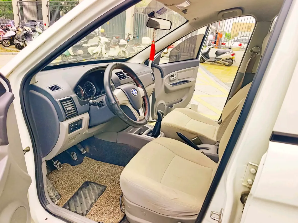 2015 BAIC ChangHe M50S 1.4L 99HP L4 5MT,autocango,china used car exporter,china ev exporter,chinese used car exporter,chinese used ev exporter