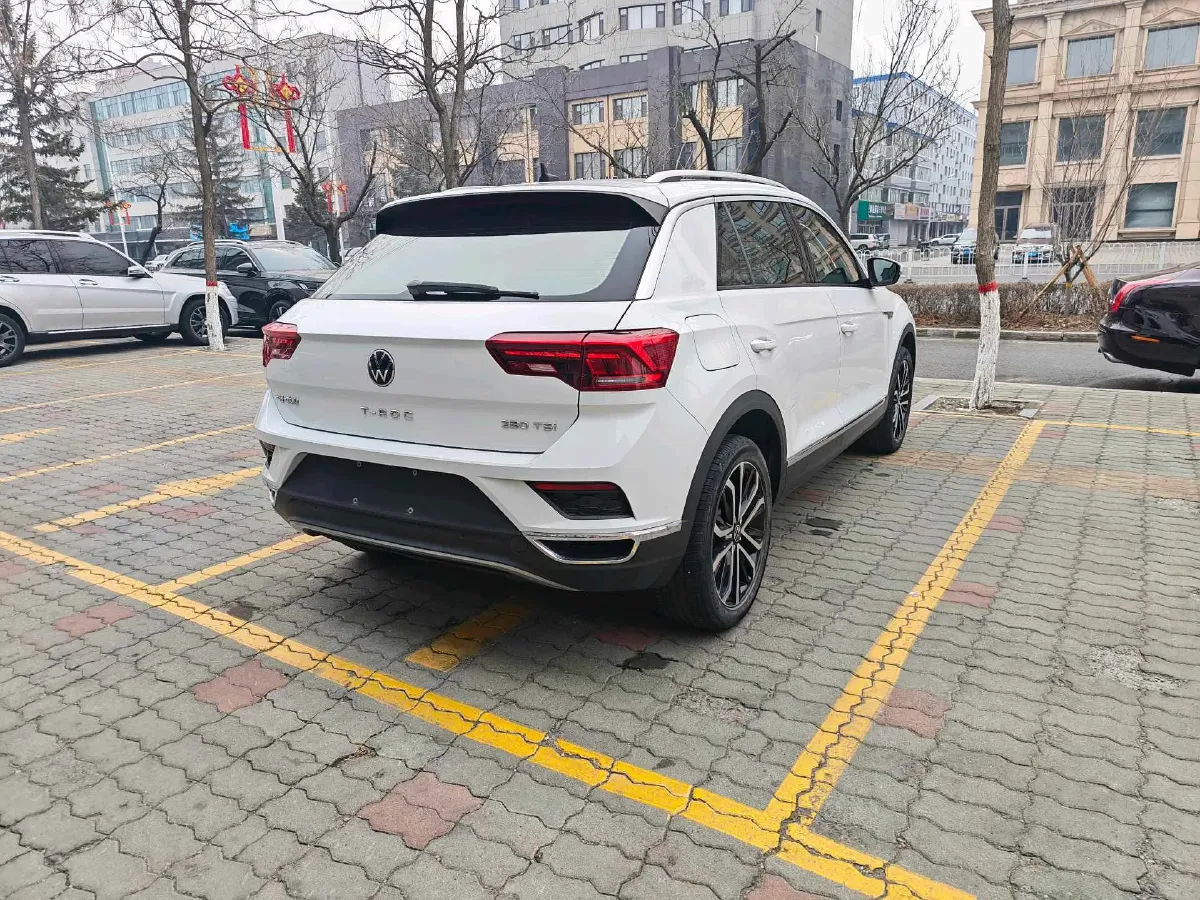 2021 Volkswagen T-Roc 1.4T 150HP L4 7DCT,autocango,china used car exporter,china ev exporter,chinese used car exporter,chinese used ev exporter