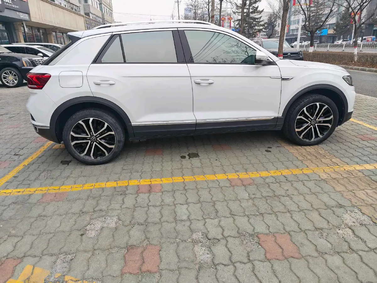 2021 Volkswagen T-Roc 1.4T 150HP L4 7DCT,autocango,china used car exporter,china ev exporter,chinese used car exporter,chinese used ev exporter