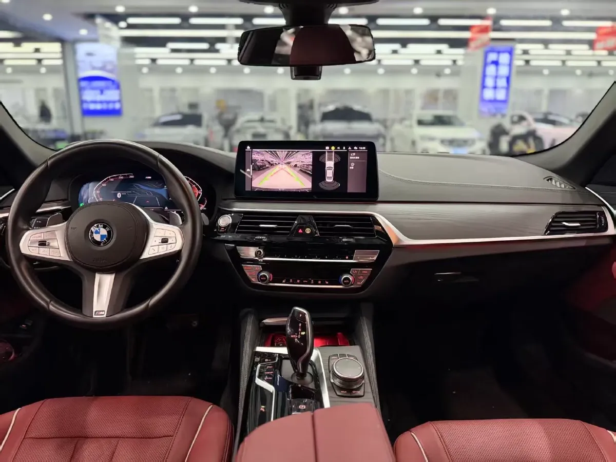 2023 BMW 5 Series 2.0T 245HP L4 8AT,autocango,china used car exporter,china ev exporter,chinese used car exporter,chinese used ev exporter