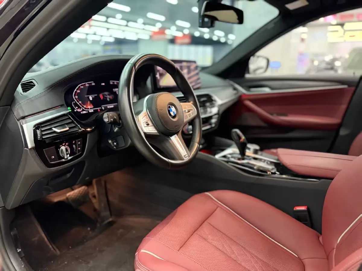 2023 BMW 5 Series 2.0T 245HP L4 8AT,autocango,china used car exporter,china ev exporter,chinese used car exporter,chinese used ev exporter