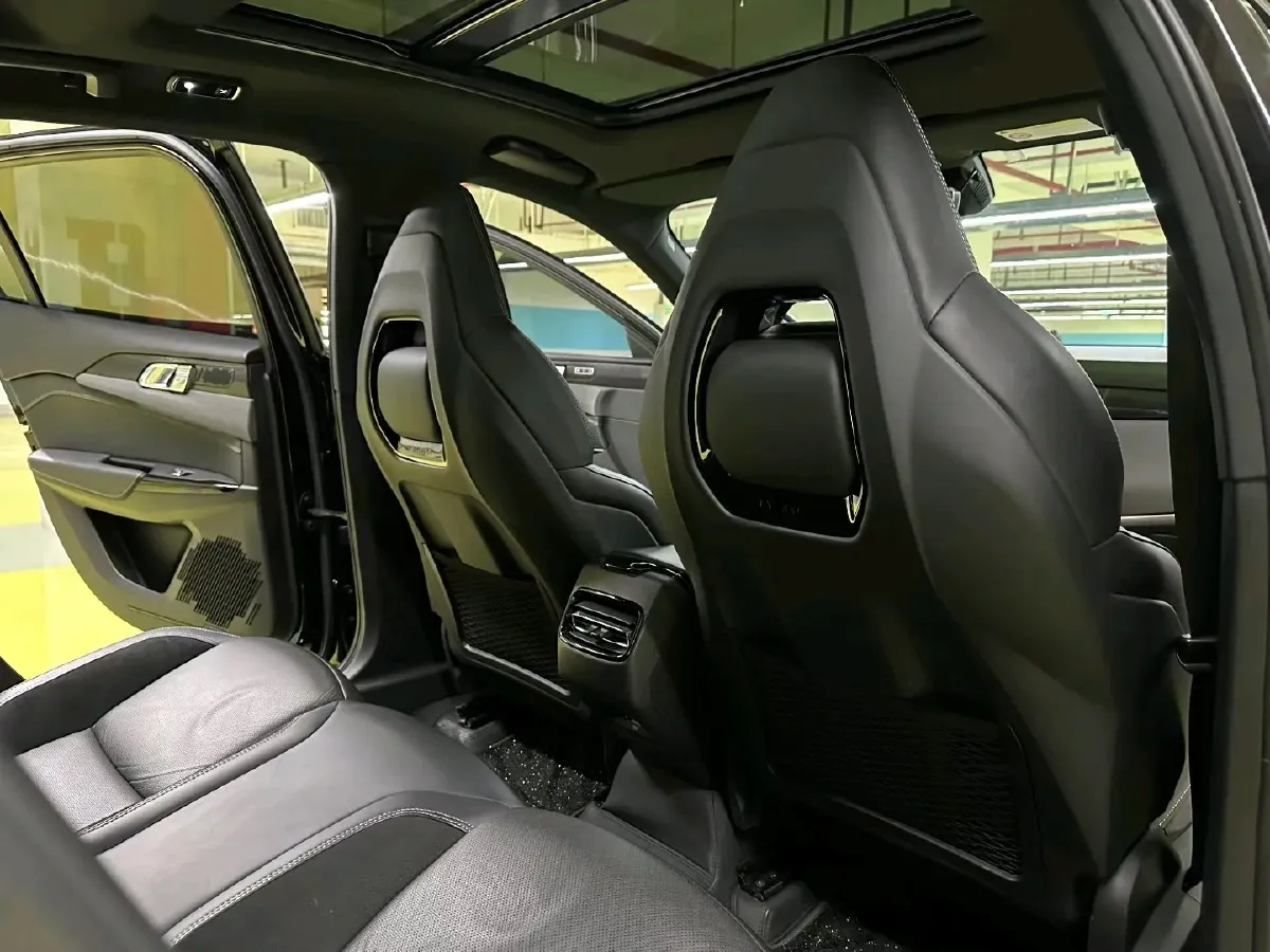 2022 LYNK&CO 03 2.0T 190HP L4 7DCT,autocango,china used car exporter,china ev exporter,chinese used car exporter,chinese used ev exporter