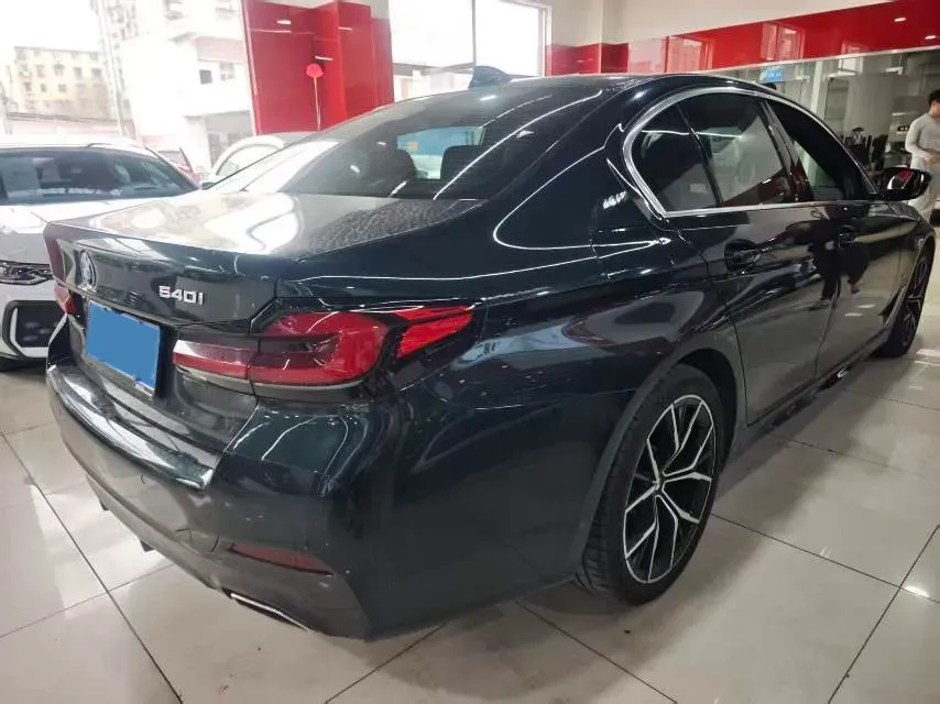 2022 BMW 5 Series 3.0T 340HP L6 8AT,autocango,china used car exporter,china ev exporter,chinese used car exporter,chinese used ev exporter