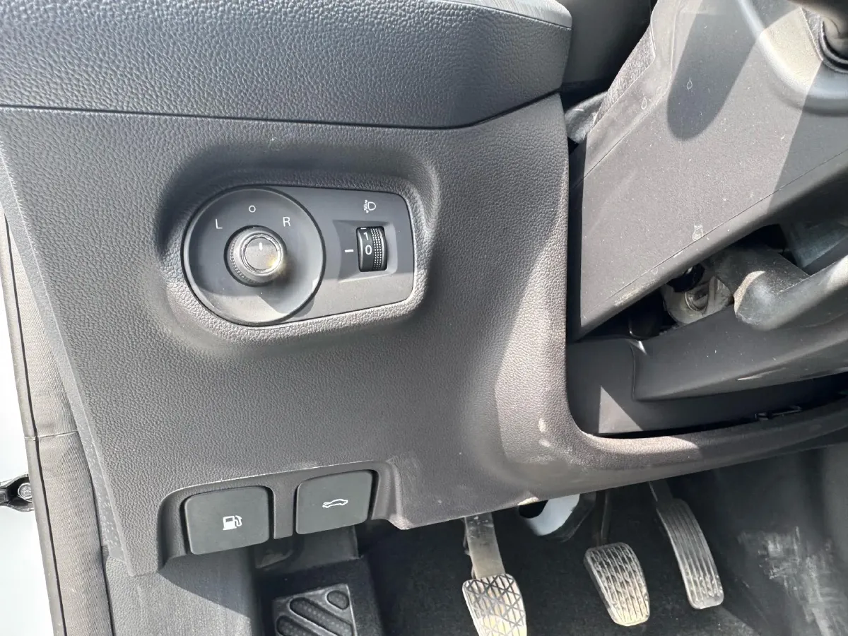 2023 MG 5 1.5L 129HP L4 5MT,autocango,china used car exporter,china ev exporter,chinese used car exporter,chinese used ev exporter