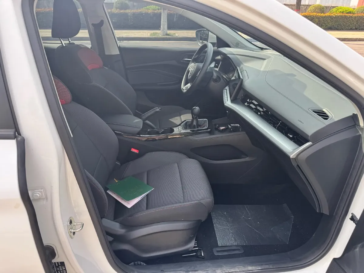 2023 MG 5 1.5L 129HP L4 5MT,autocango,china used car exporter,china ev exporter,chinese used car exporter,chinese used ev exporter