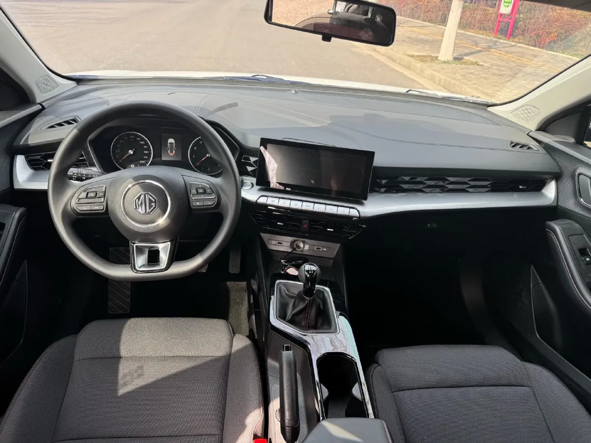 2023 MG 5 1.5L 129HP L4 5MT,autocango,china used car exporter,china ev exporter,chinese used car exporter,chinese used ev exporter