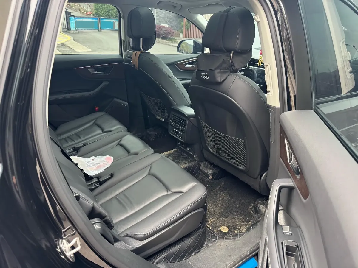 2024 Audi Q7 2.0T 265HP L4 8AT,autocango,china used car exporter,china ev exporter,chinese used car exporter,chinese used ev exporter