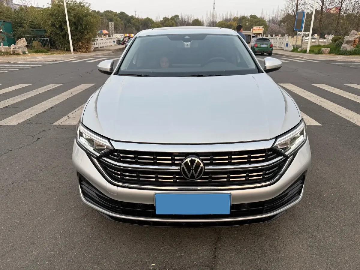 2023 Volkswagen Sagitar 1.5T 160HP L4 7DCT,autocango,china used car exporter,china ev exporter,chinese used car exporter,chinese used ev exporter